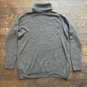 Elegant Gray Turtleneck Sweater for Women